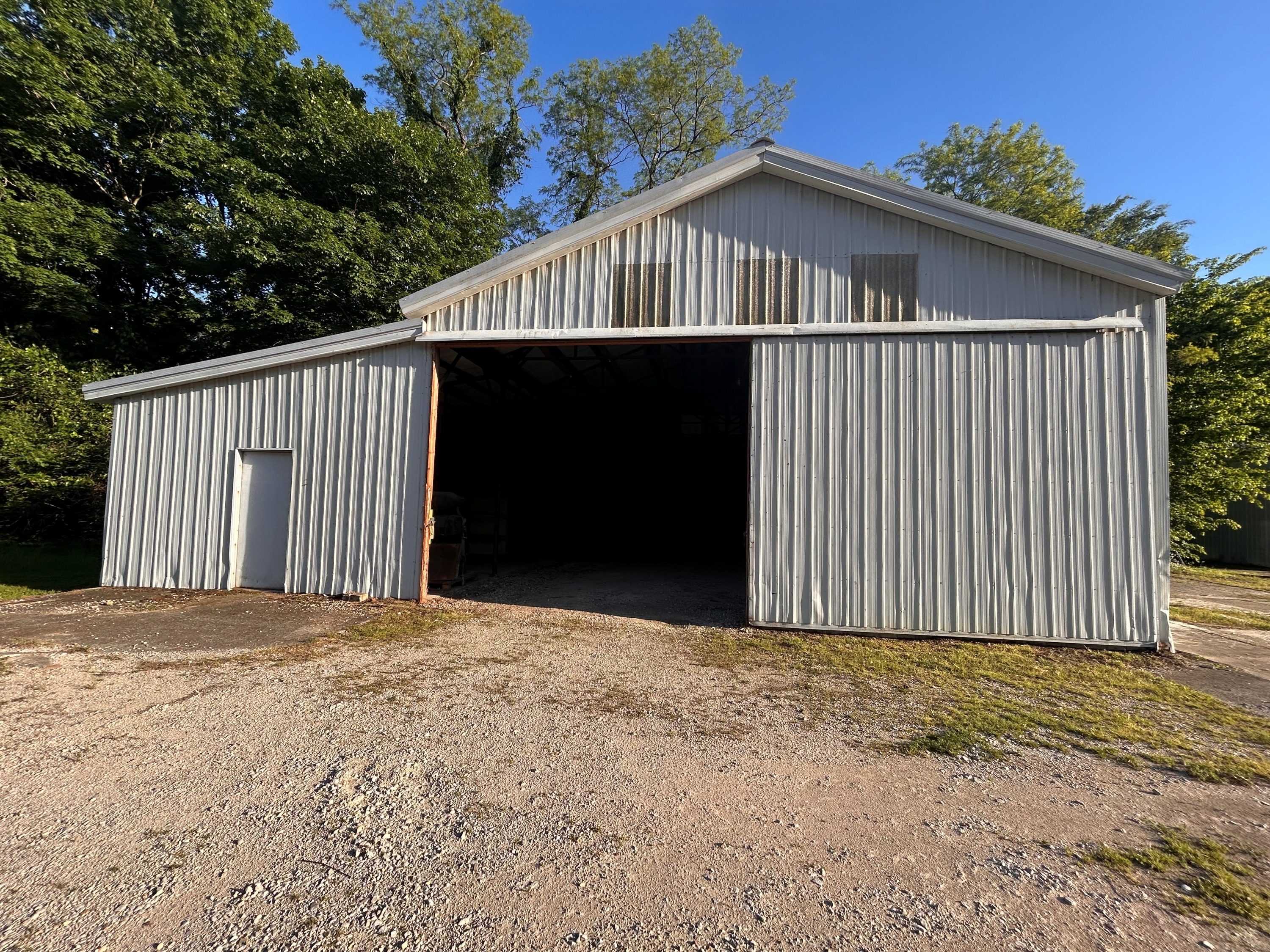 210- 212 West Grave Street - 1